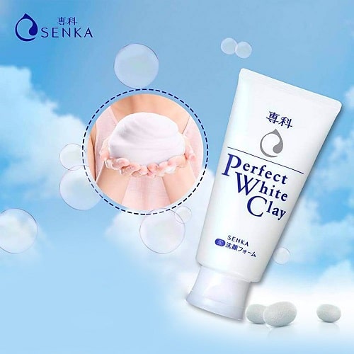 Sữa rửa mặt Senka Perfect White Clay dành cho da dầu.